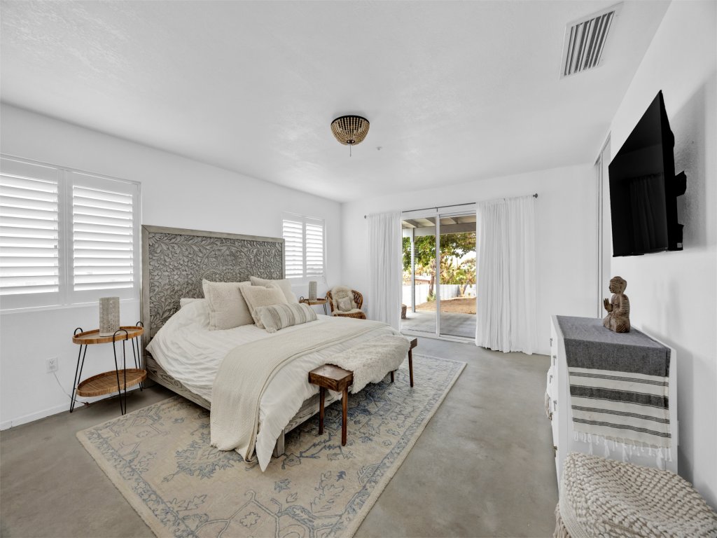 Casa Cosmic - Hot Tub & Fire Pit Vacation Rental in California - RedAwning