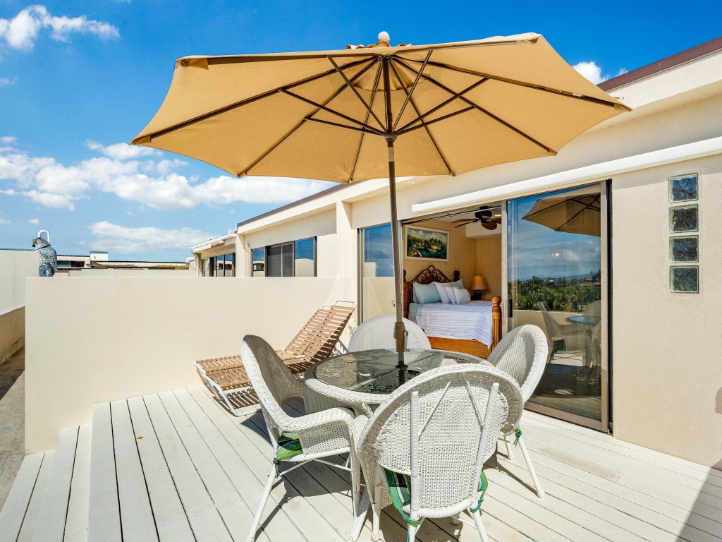 Kona Alii Penthouse 710 Vacation Rental in Kailua Kona - RedAwning
