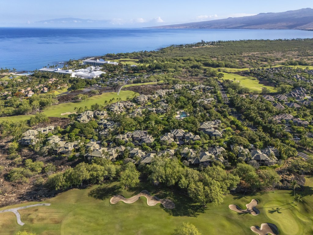Fairways Mauna Lani 1406 Vacation Rental in Kamuela - RedAwning
