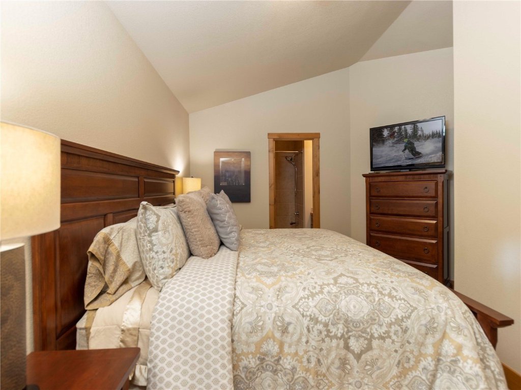 24 Autumn Brook Vacation Rental in Dillon - RedAwning