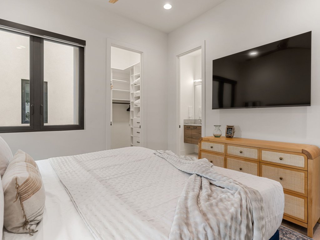 Lula Bay Lagoon House Vacation Rental in St. George - RedAwning