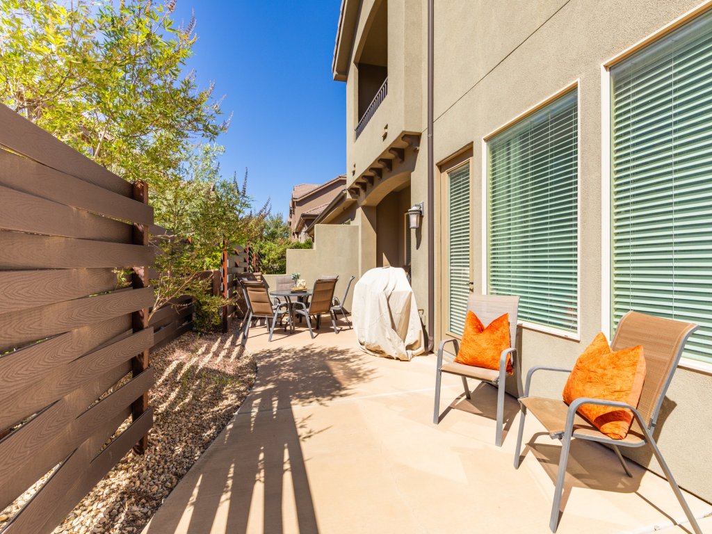 Pebble Beach Retreat at Coral Ridge Resort Vacation Rental in Utah - RedAwning