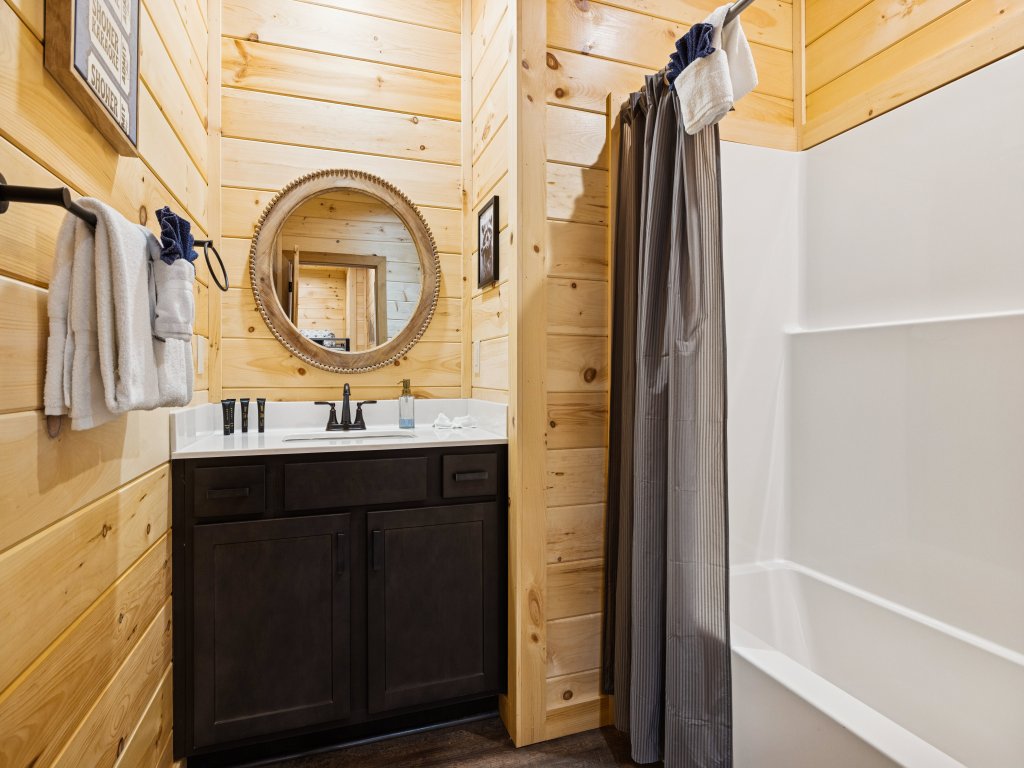 Rivers Retreat Vacation Rental in Sevierville - RedAwning