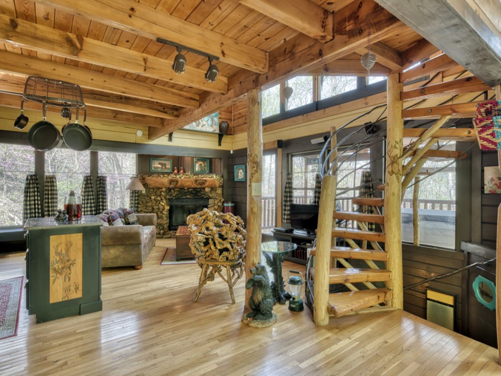 Dancing Dragonfly Vacation Rental in Sevierville - RedAwning