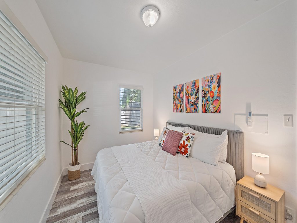 Urban Nest on 8th Vacation Rental in Sarasota - RedAwning