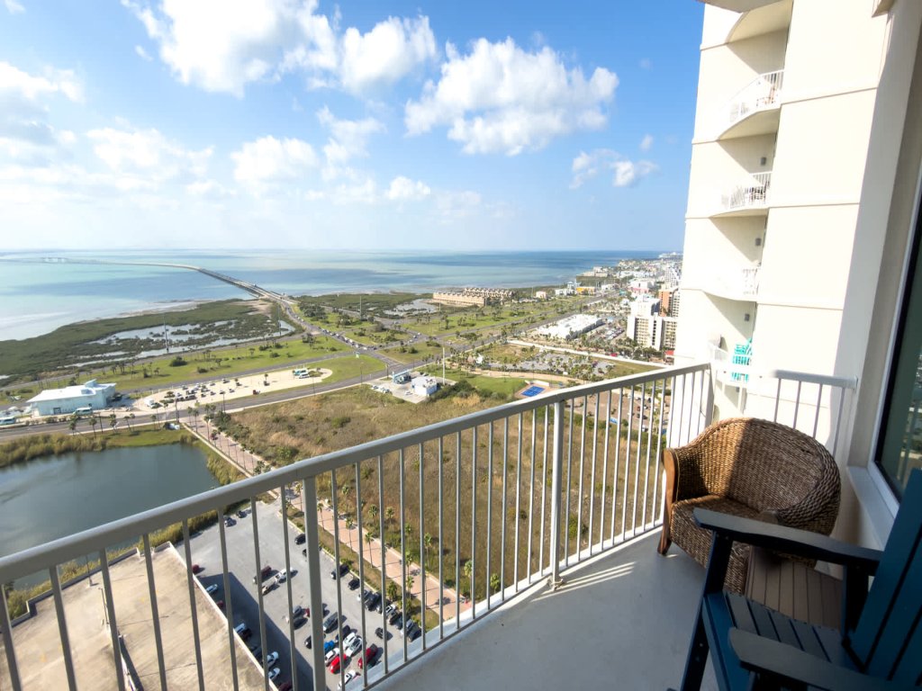 Sapphire * Just a Dream - 26th Floor Luxury Vacation Rental in South Padre Island - RedAwning