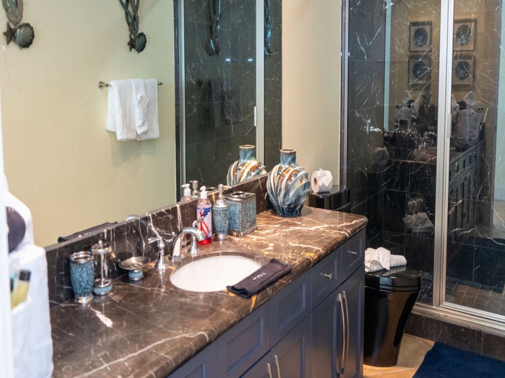 Sapphire * Just a Dream - 26th Floor Luxury Vacation Rental in South Padre Island - RedAwning