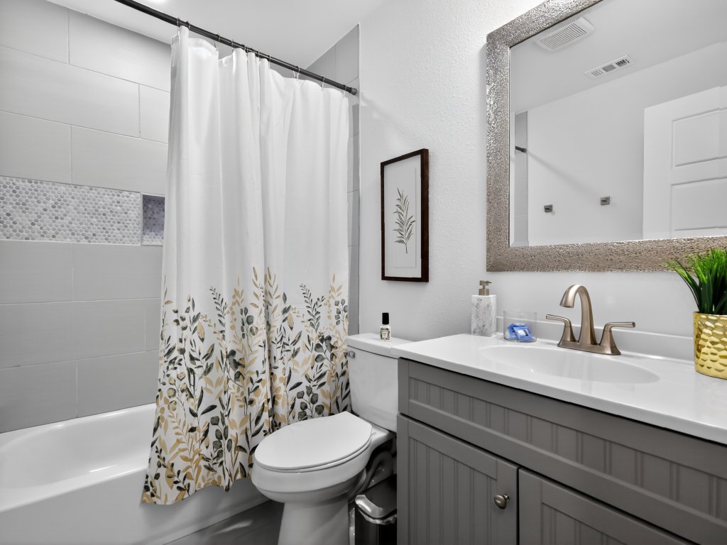 The Sage at Dogwood Vacation Rental in Dallas - RedAwning