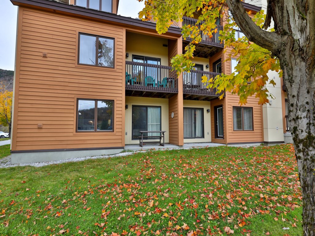 Pico Mountain Condo F106 (Pico Mountain Getaway) Vacation Rental in Killington - RedAwning