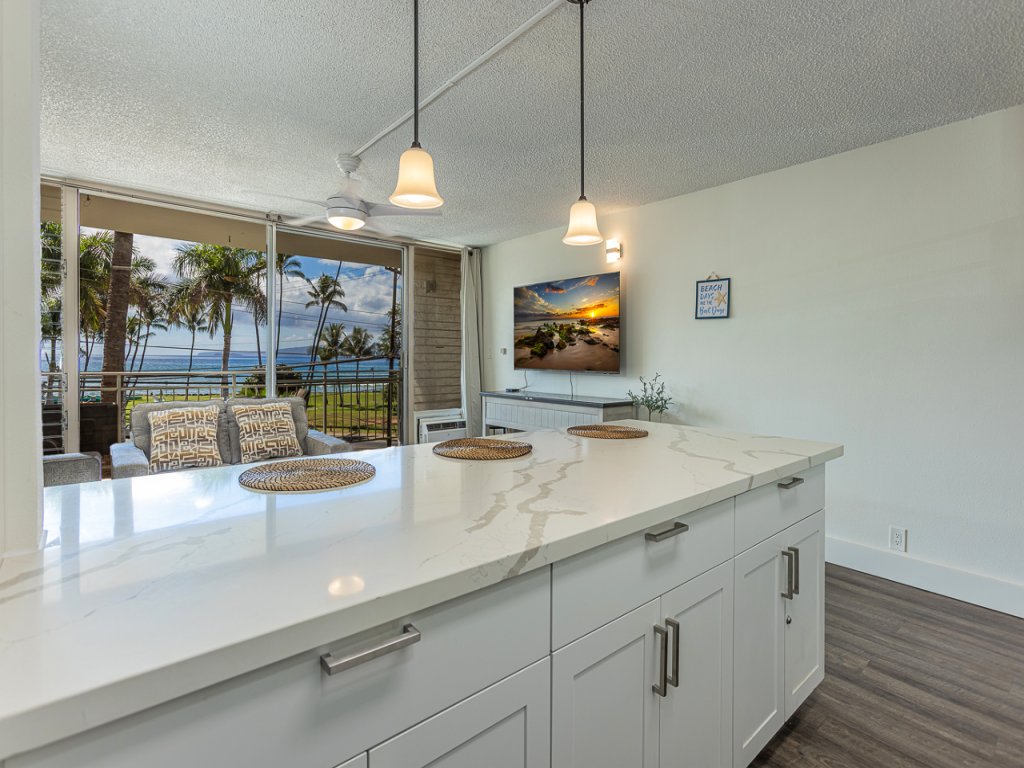 Island Surf 308 Vacation Rental in Kihei - RedAwning