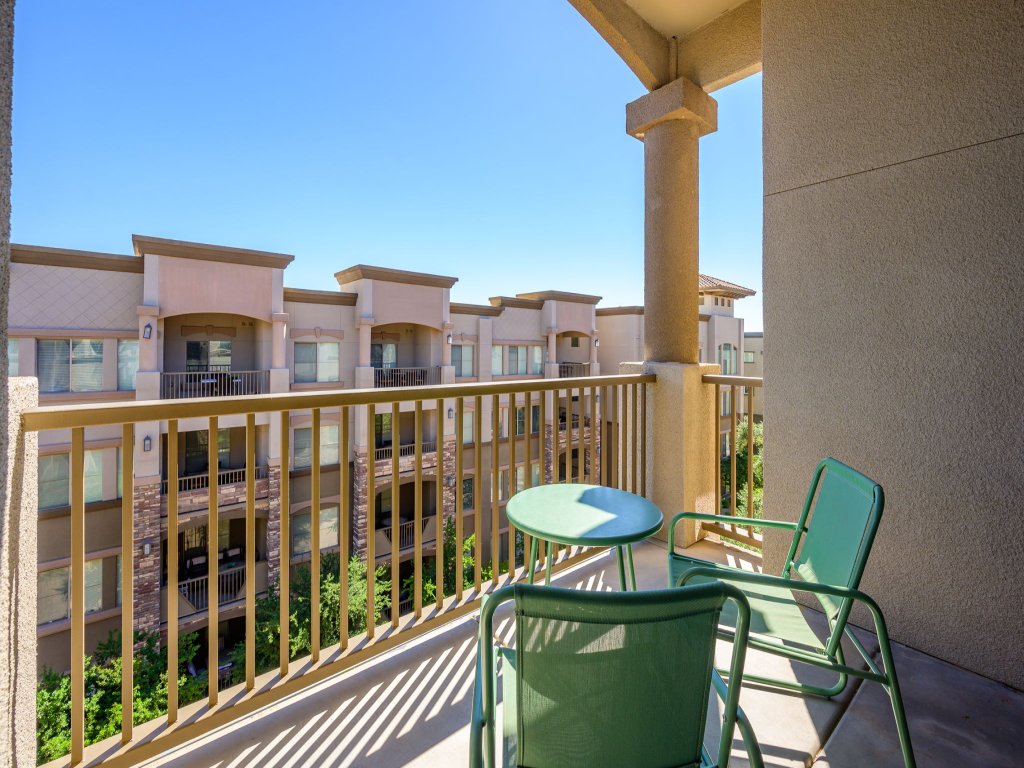 Villa Serenity Vacation Rental in Phoenix - RedAwning