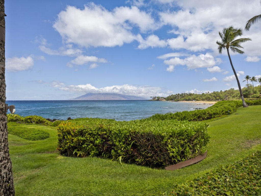 MAKENA SURF, #F-111 Vacation Rental in Hawaii - RedAwning