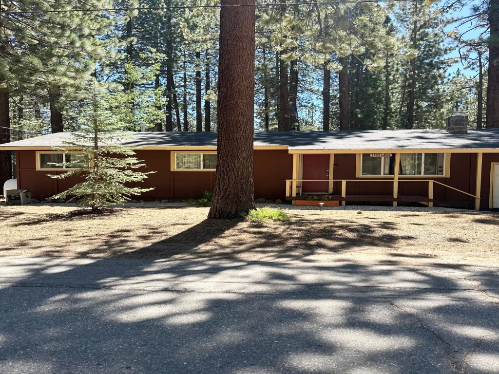 CYH0822 - Pinter Pines Retreat Vacation Rental in California - RedAwning