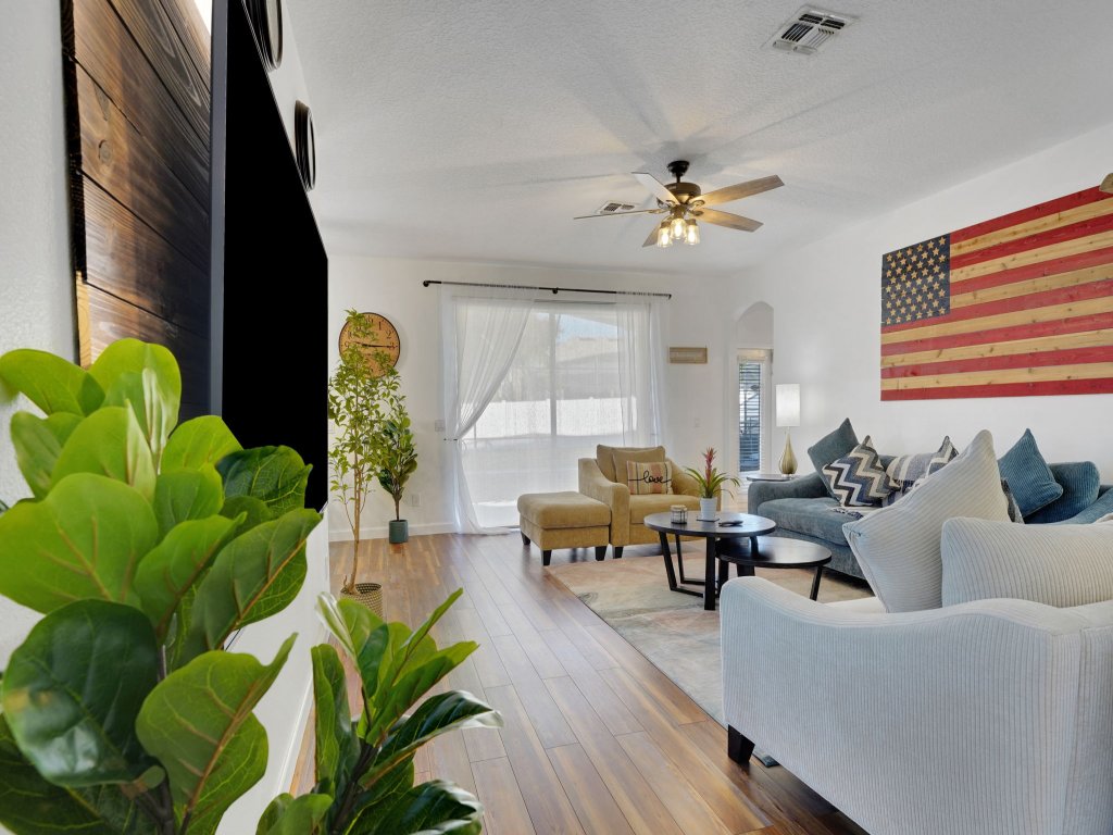 310HC-West Haven Vacation Rental in Davenport - RedAwning