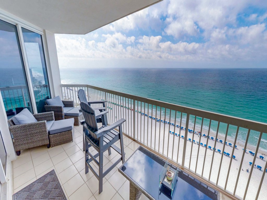 Silver Beach 1605E Vacation Rental in Destin - RedAwning