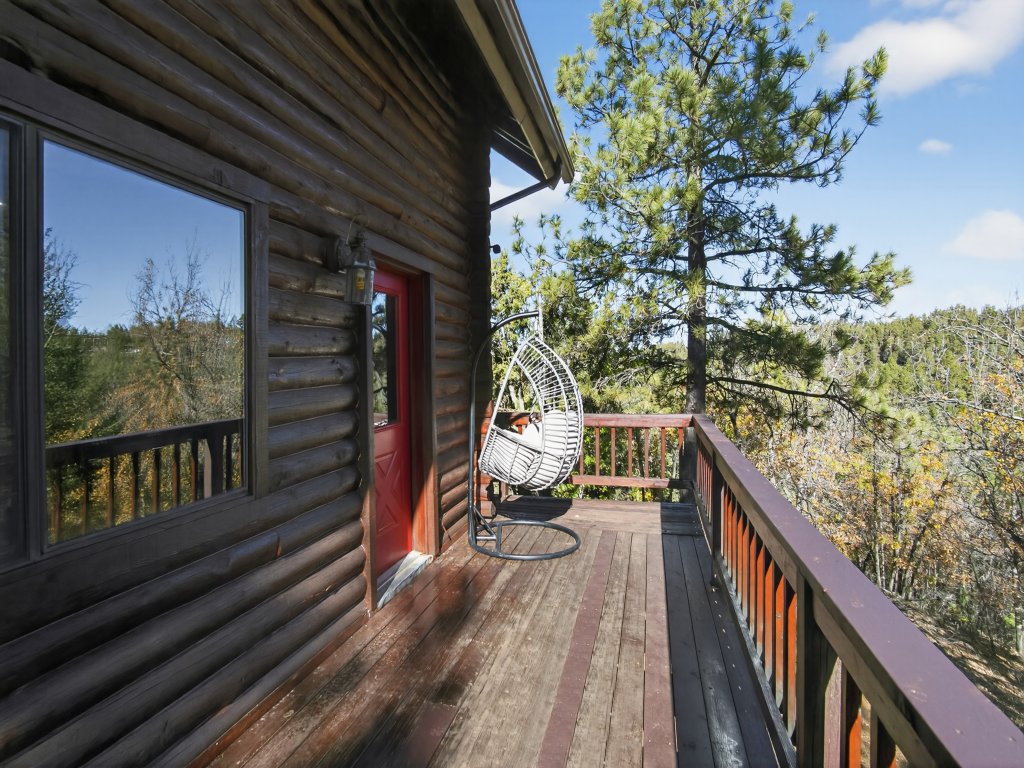 Minnie Mine Cabin Retreat Vacation Rental in Prescott - RedAwning