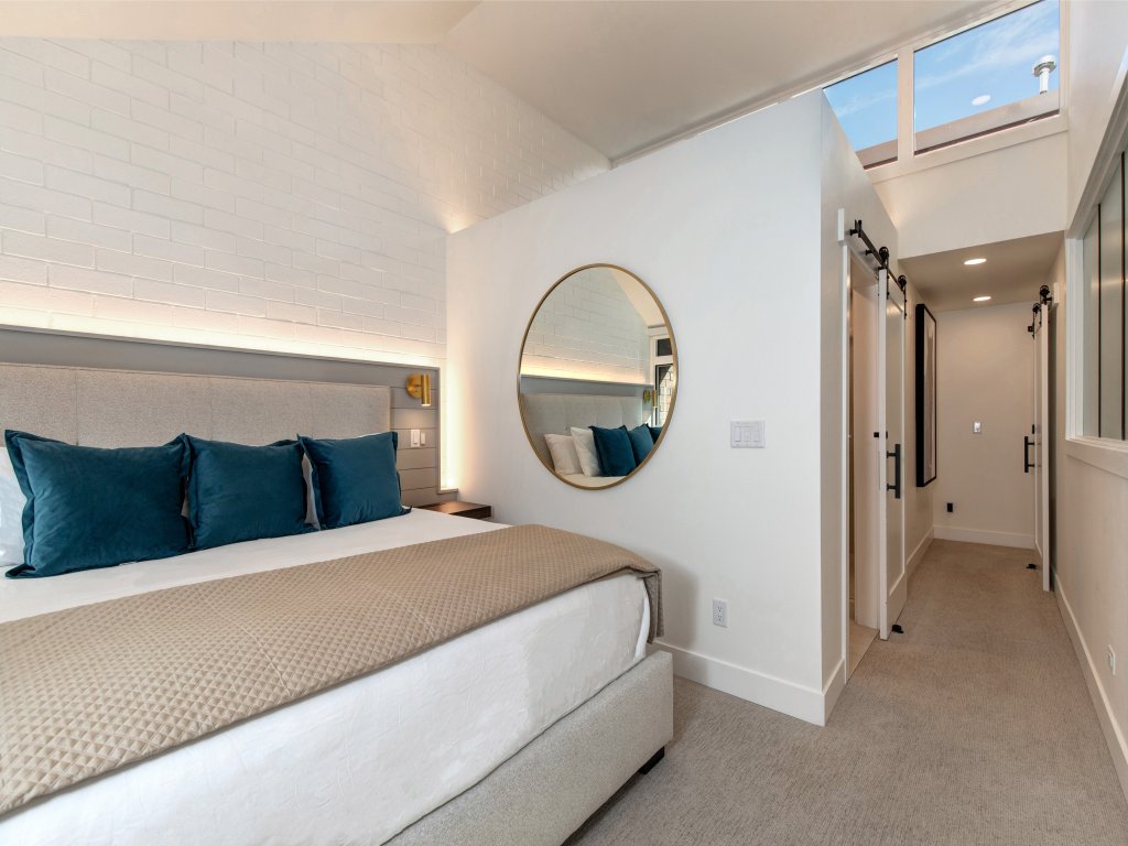 Ski Captain Molly Vacation Rental in Park City - RedAwning