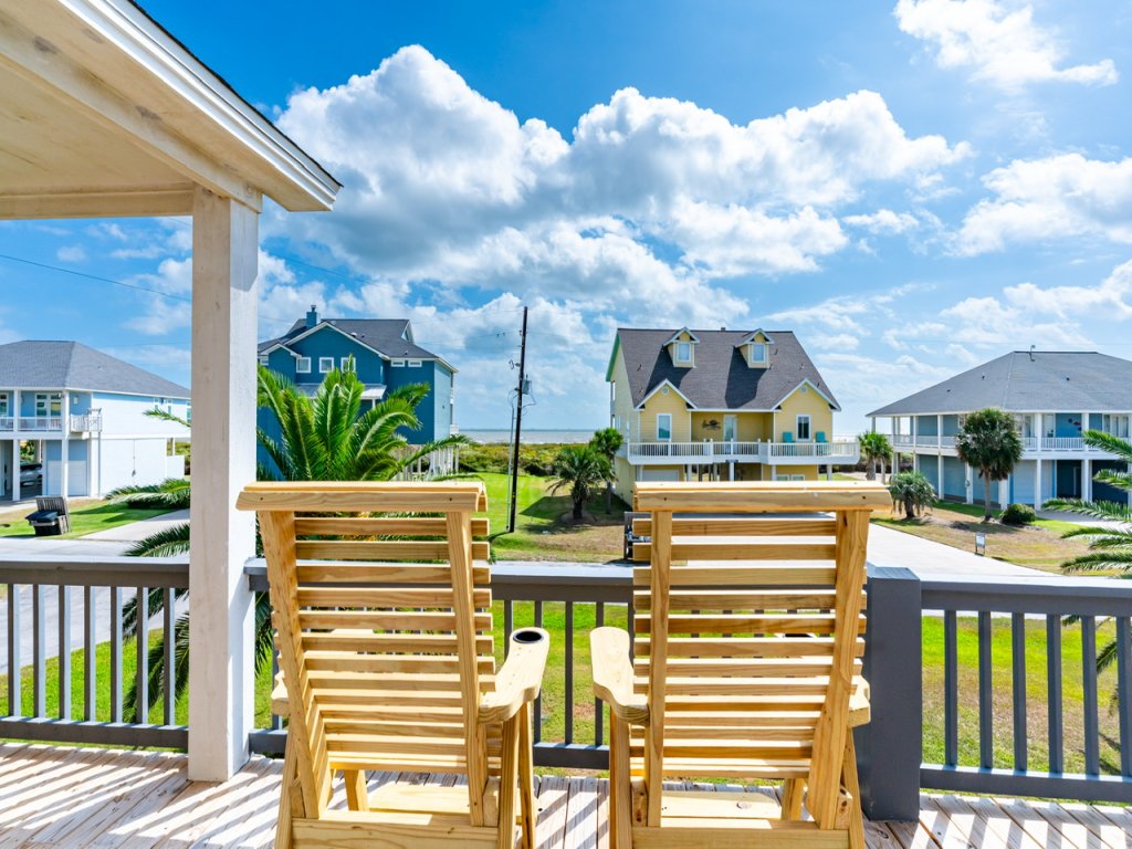 Happy Hours Vacation Rental in Texas - RedAwning