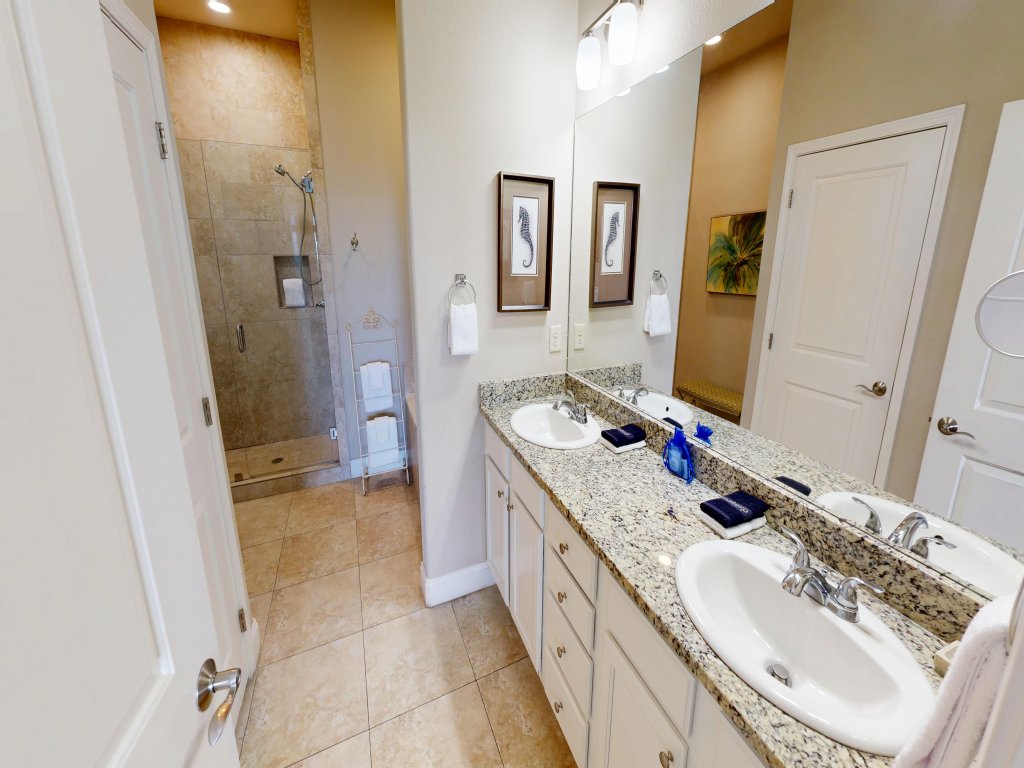 Alerio 301C Vacation Rental in Miramar Beach - RedAwning