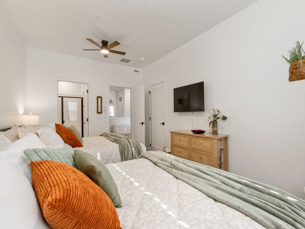 Ripple Holiday Home Vacation Rental in Utah - RedAwning
