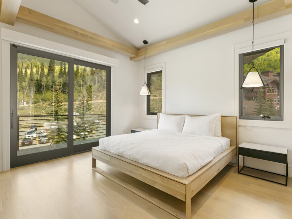 9401 - Silver Aspen - Five Bedroom Luxury Townhome Vacation Rental in Solitude - RedAwning