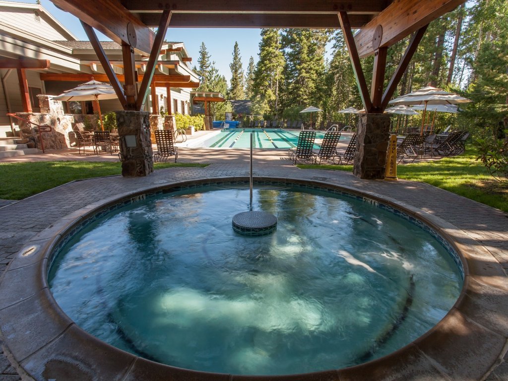 Indian Hills 6021 Vacation Rental in Truckee - RedAwning