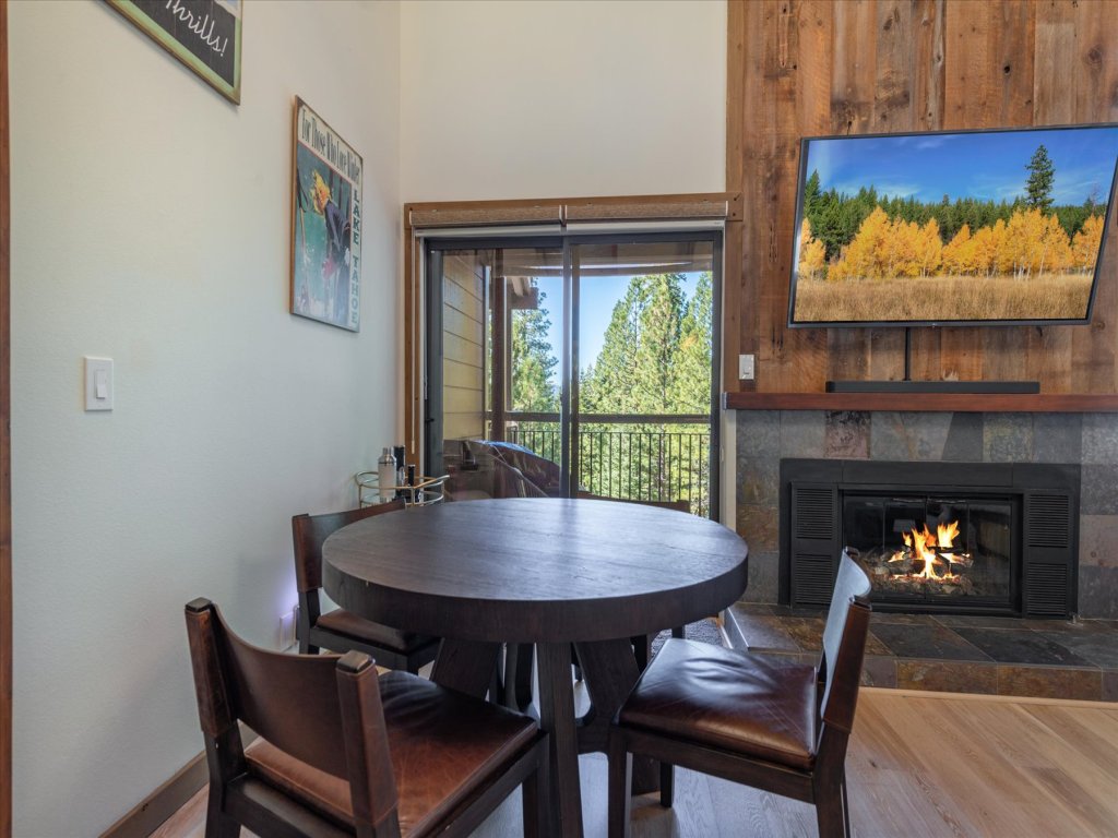 Indian Hills 6021 Vacation Rental in Truckee - RedAwning