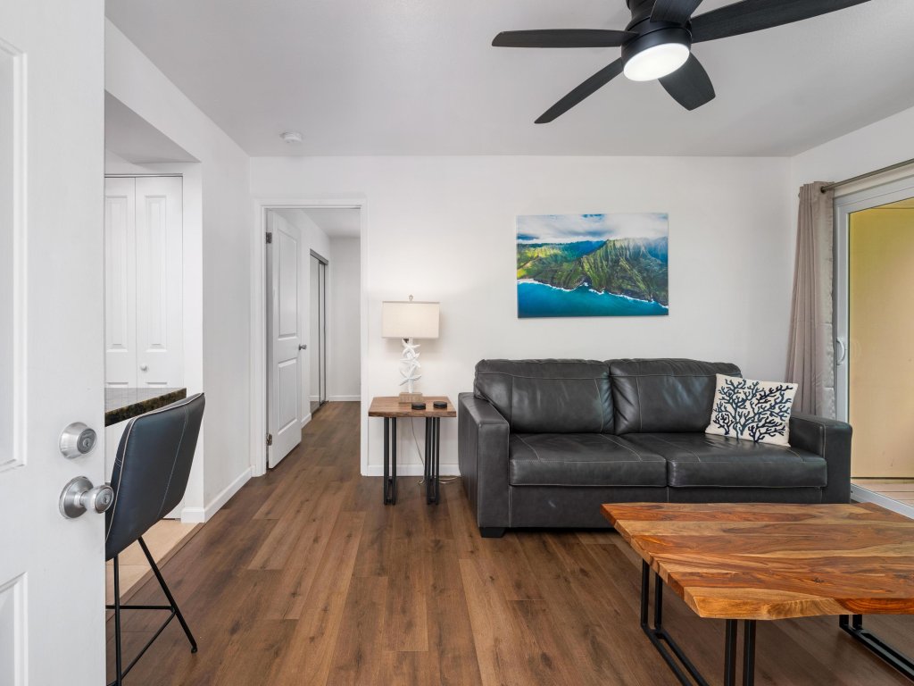 Big Island Fairway Terrace I-208 Vacation Rental in Hawaii - RedAwning