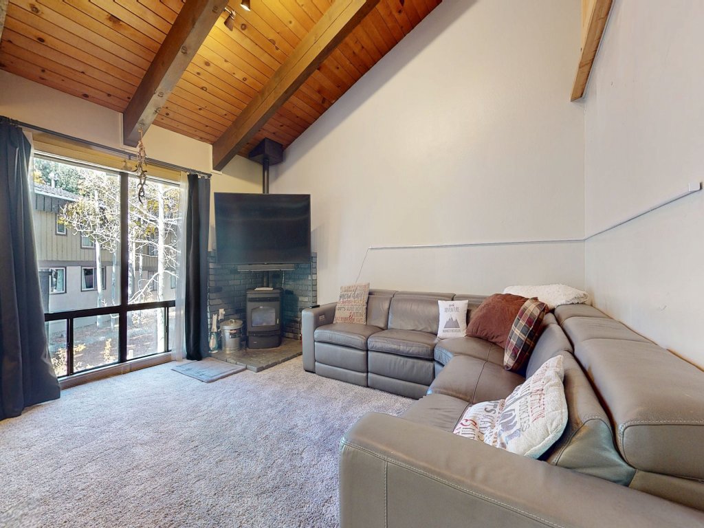 Chateau Blanc #2 Vacation Rental in Mammoth Lakes - RedAwning