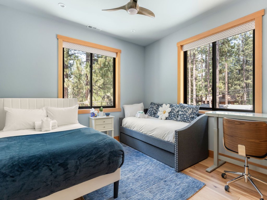 34 - The Maple Crest Vacation Rental in Big Bear Lake - RedAwning