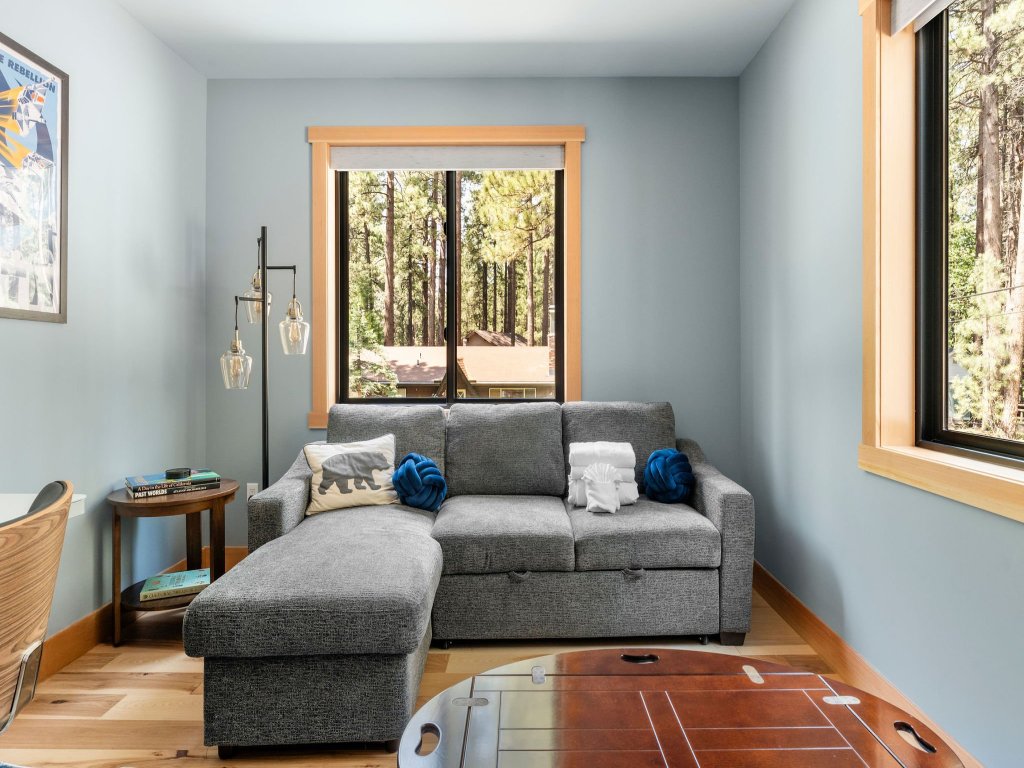34 - The Maple Crest Vacation Rental in Big Bear Lake - RedAwning