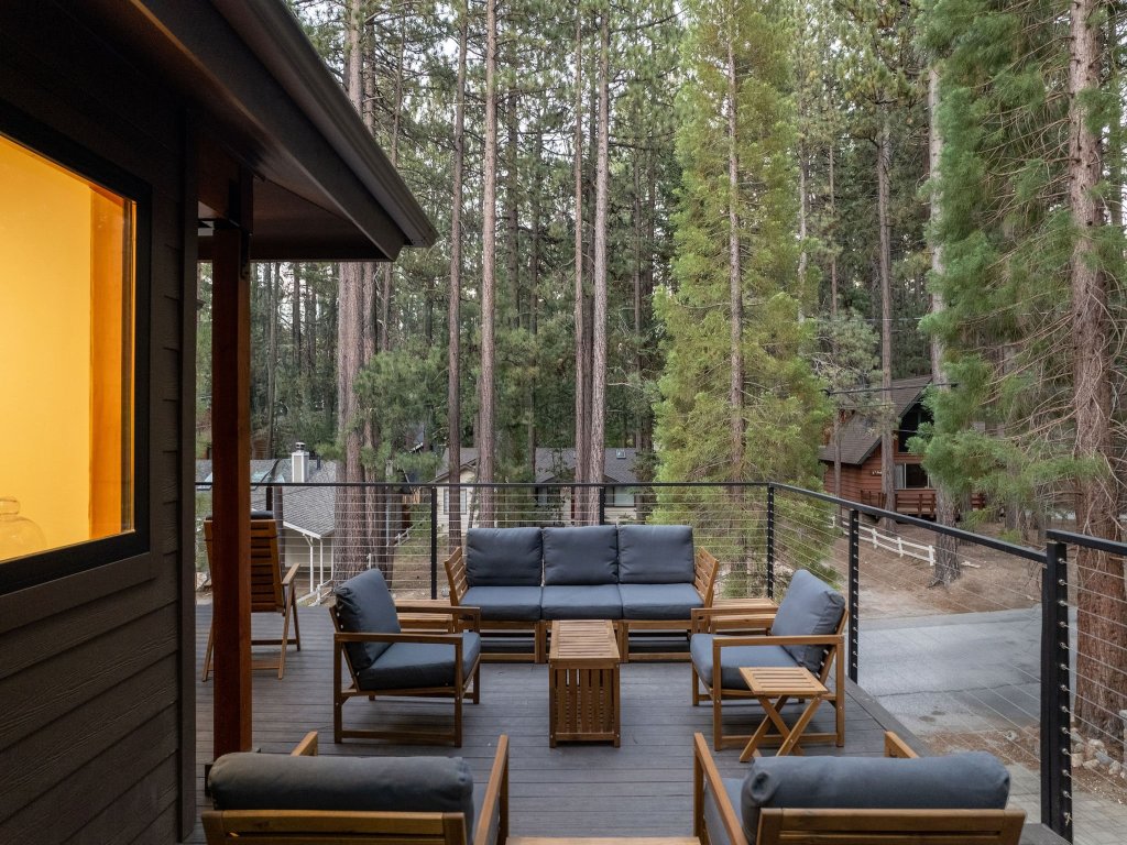 34 - The Maple Crest Vacation Rental in Big Bear Lake - RedAwning