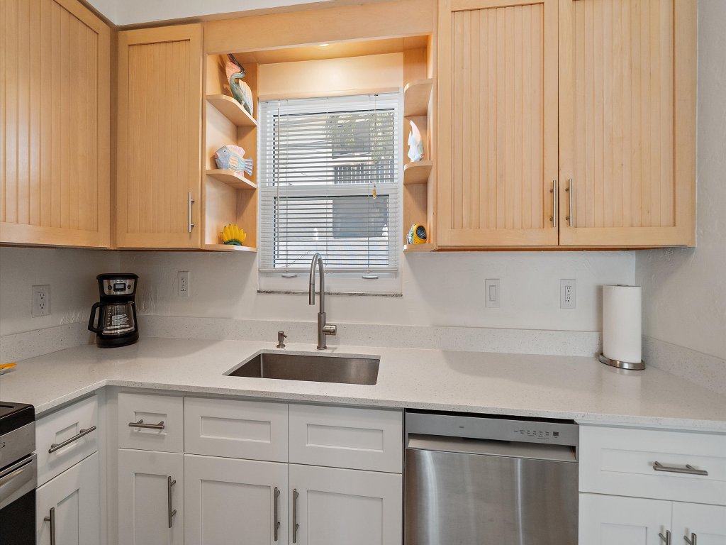 Siesta Treasure Vacation Rental in Siesta Key - RedAwning