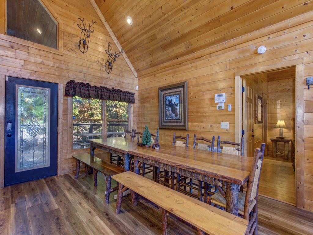 Bears Haven Lodge Vacation Rental in Pigeon Forge - RedAwning