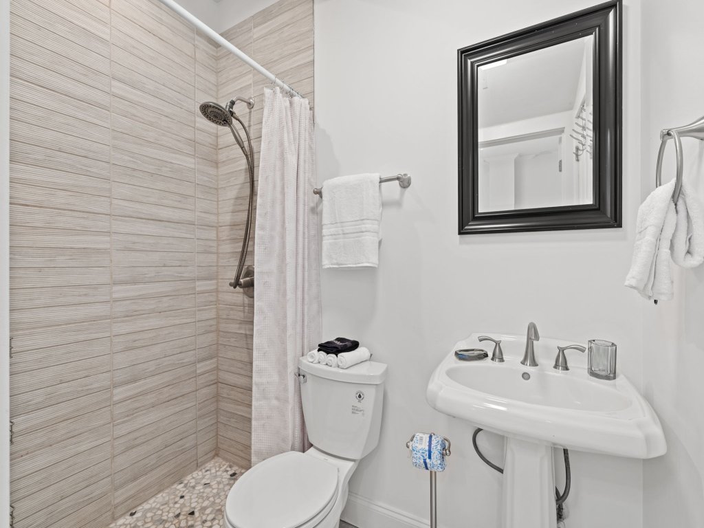Destiny In Emerald Green Vacation Rental in Destin - RedAwning