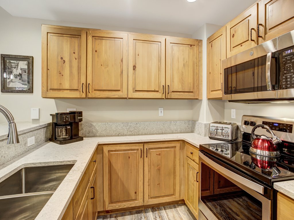 Premium 2 Bedroom Condo in Arrowhead Village! Vacation Rental in Edwards - RedAwning