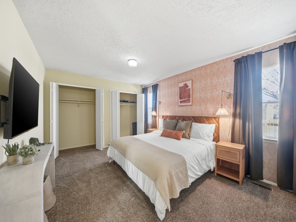 Albuquerque Escape Hot Tub and Atrium Vacation Rental in Albuquerque - RedAwning