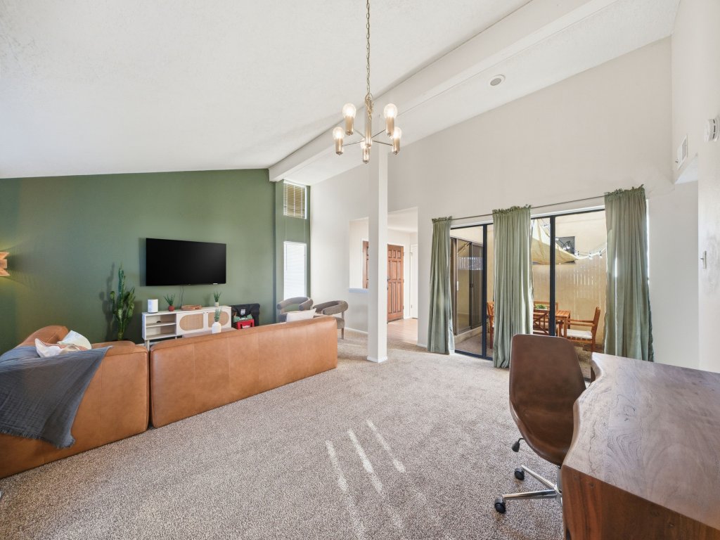 Albuquerque Escape Hot Tub and Atrium Vacation Rental in Albuquerque - RedAwning