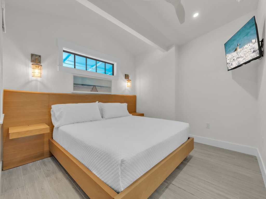 Chilli Fish Vacation Rental in Anna Maria - RedAwning