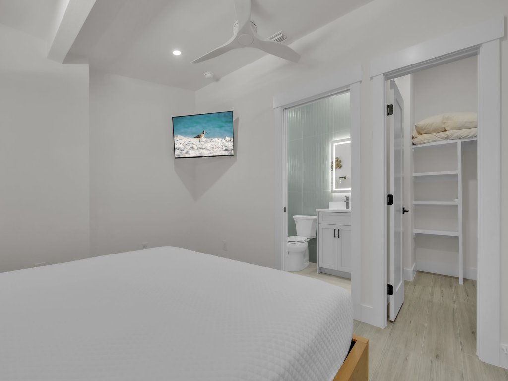 Chilli Fish Vacation Rental in Anna Maria - RedAwning