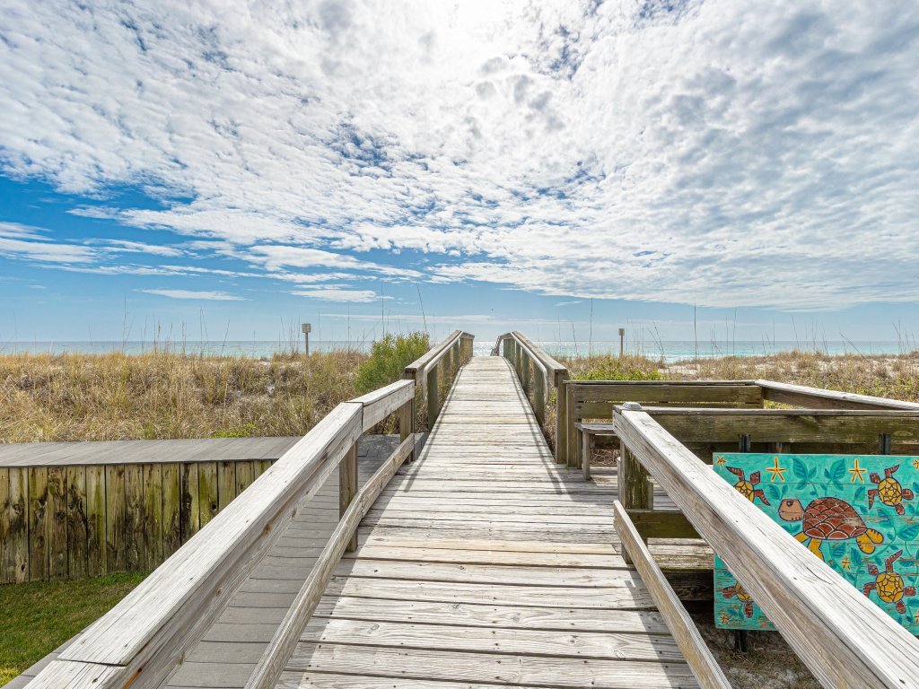 Shoreline Garden 16 Vacation Rental in Destin - RedAwning