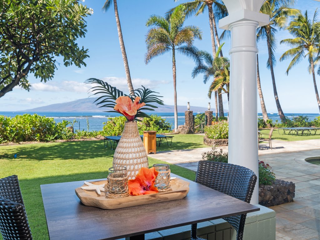 Lahaina Shores Ground Floor Ocean Front 1 Bed/2ba condo 109 Vacation Rental in Lahaina - RedAwning