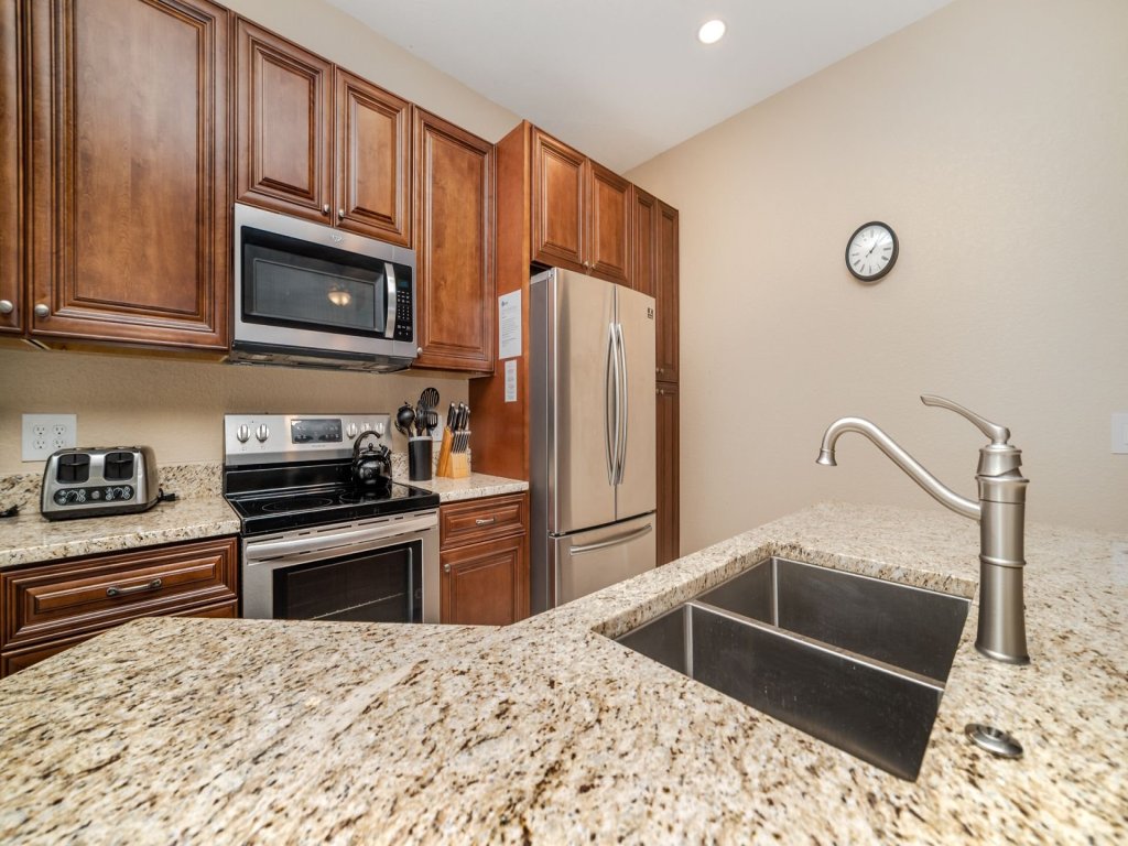 CW7740 Vacation Rental in Kissimmee - RedAwning