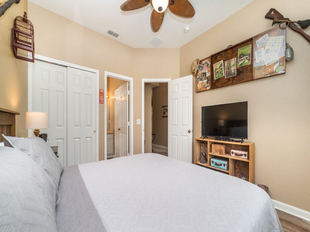 CW7740 Vacation Rental in Kissimmee - RedAwning