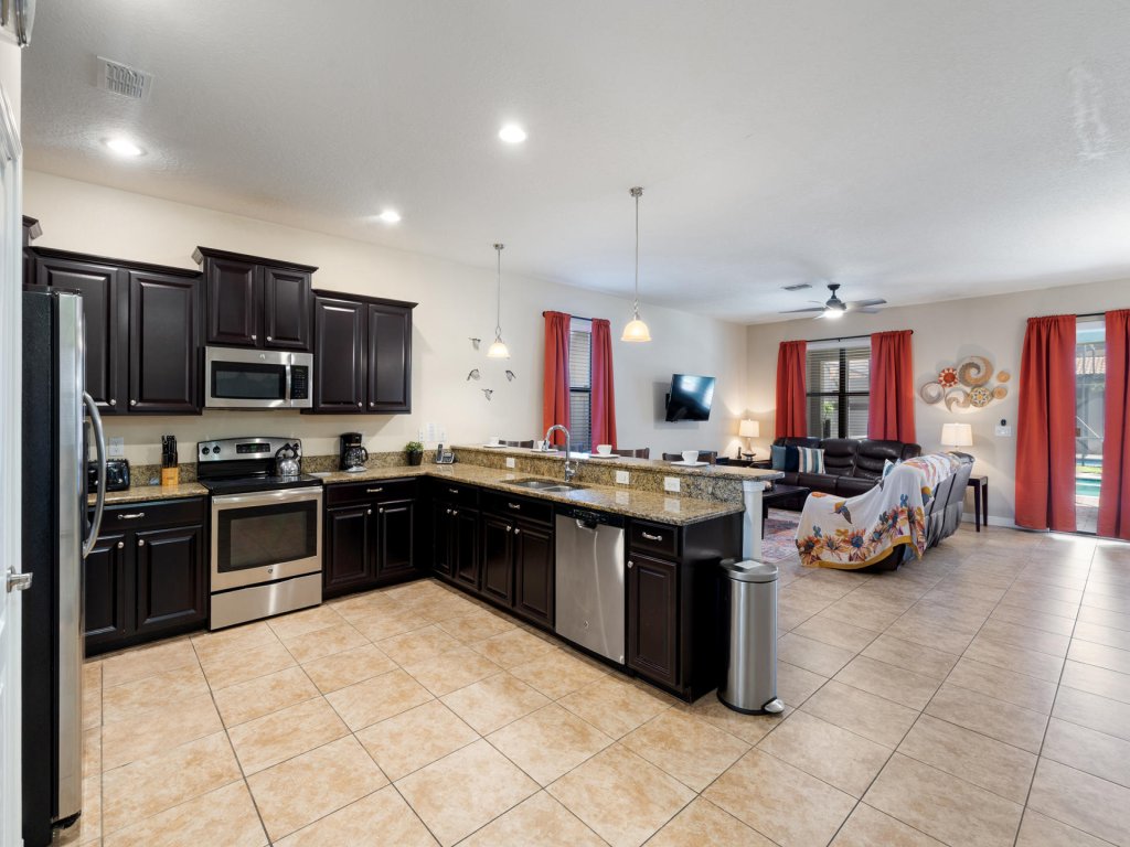 EC9111 Vacation Rental in Davenport - RedAwning