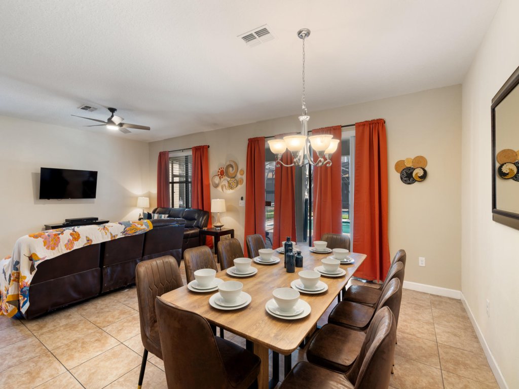 EC9111 Vacation Rental in Davenport - RedAwning
