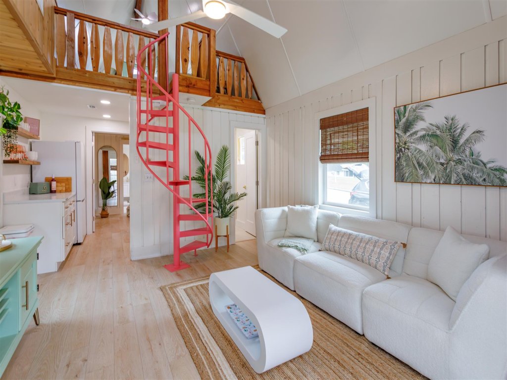 HH123 Vacation Rental in Clermont - RedAwning