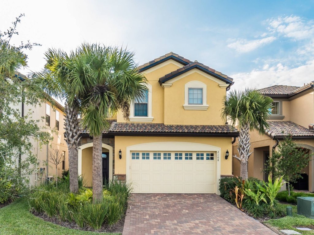 ROM2108 Vacation Rental in Kissimmee - RedAwning