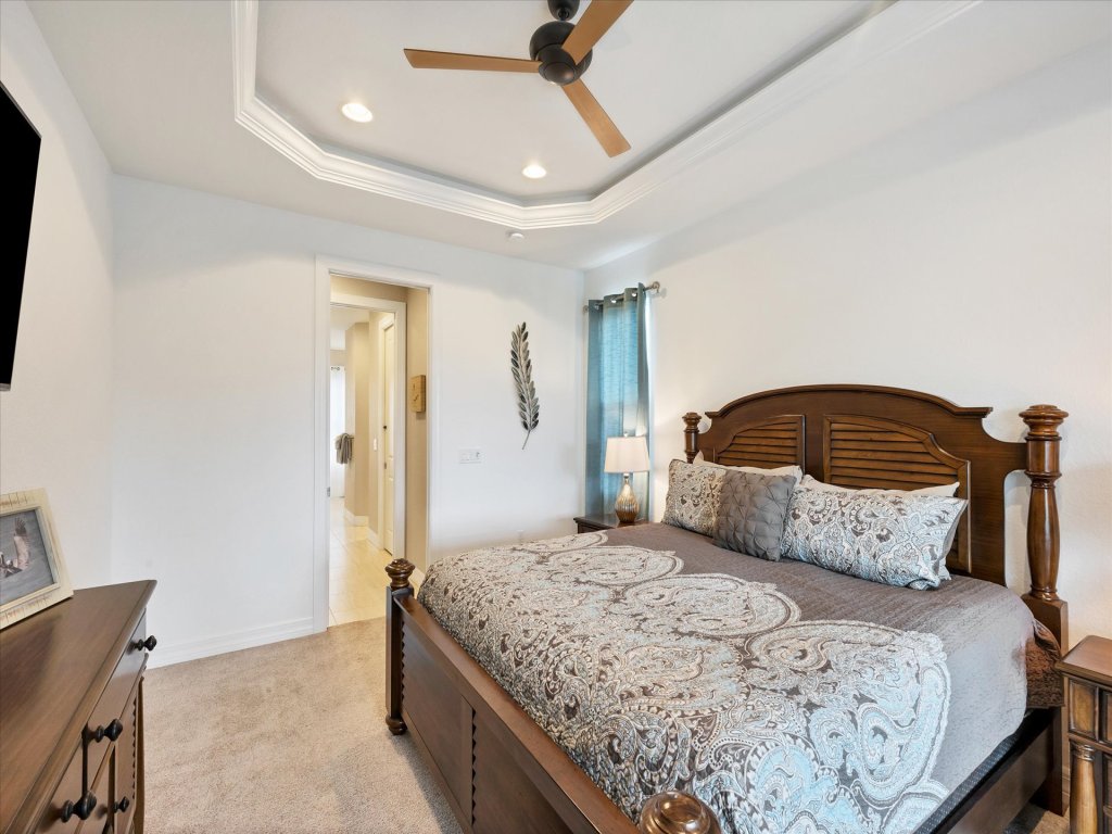 E5S831 Vacation Rental in Englewood - RedAwning
