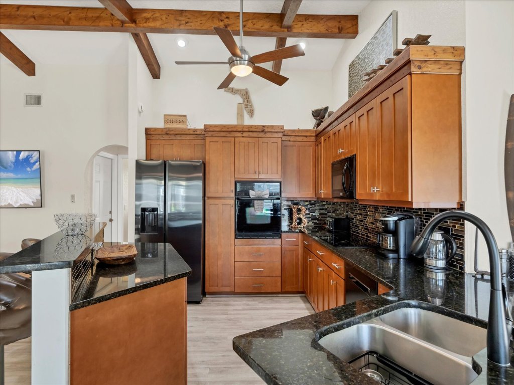 CS2115 Vacation Rental in Florida - RedAwning